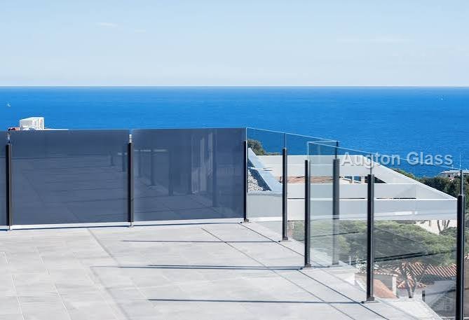 Outdoor Windbreak & Side Glass